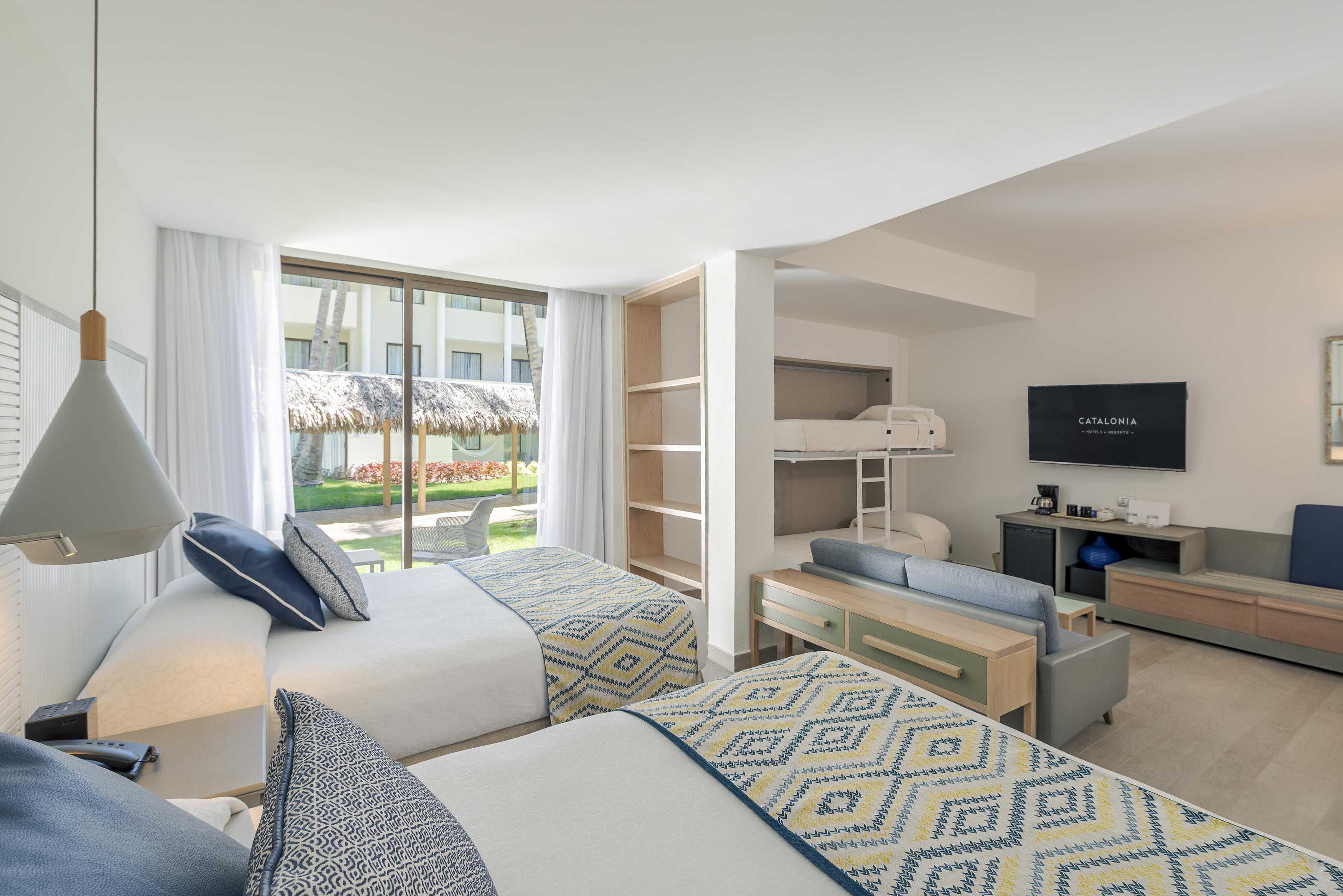 Catalonia Punta Cana Exterior foto Family room