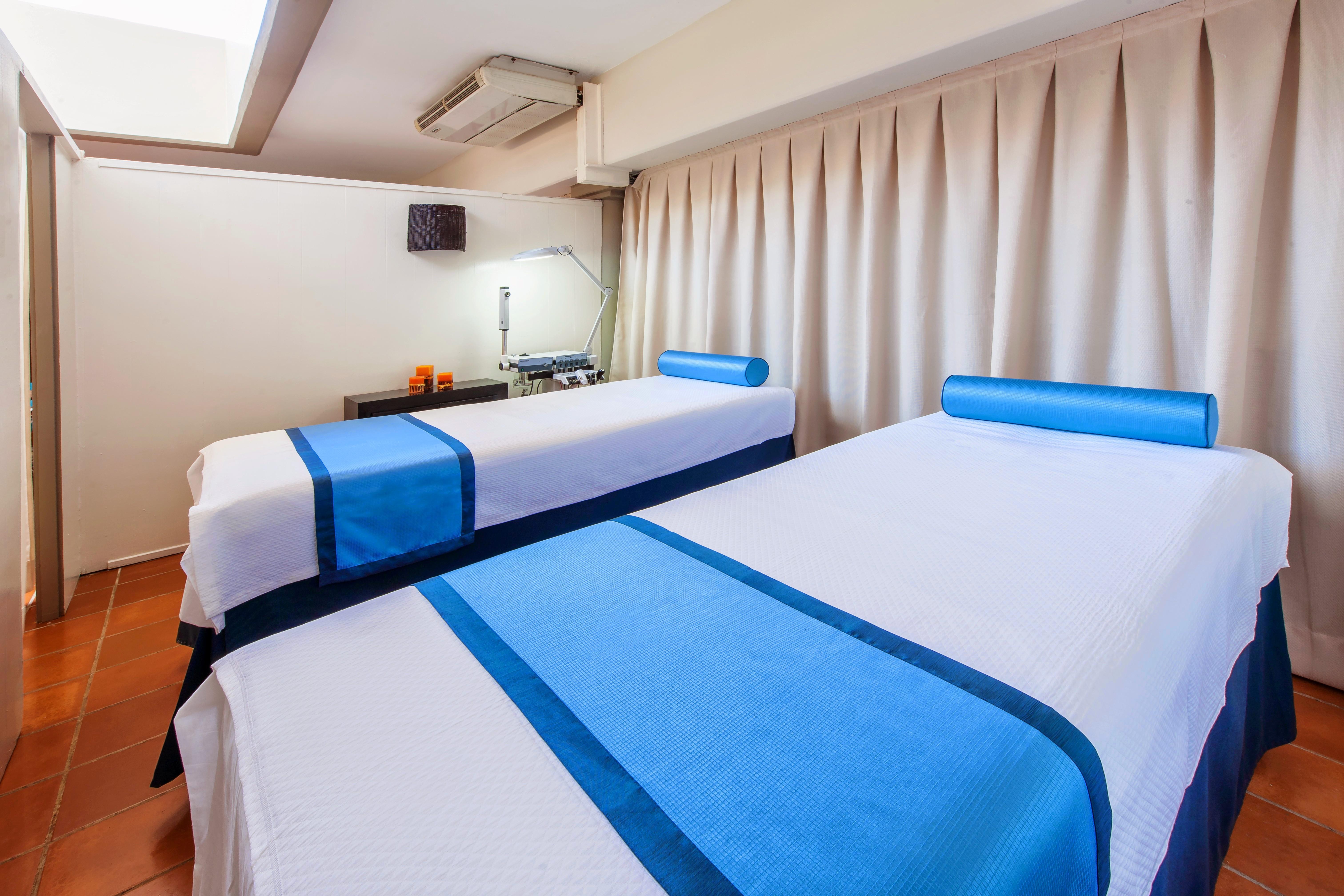 Catalonia Punta Cana Exterior foto Massage beds