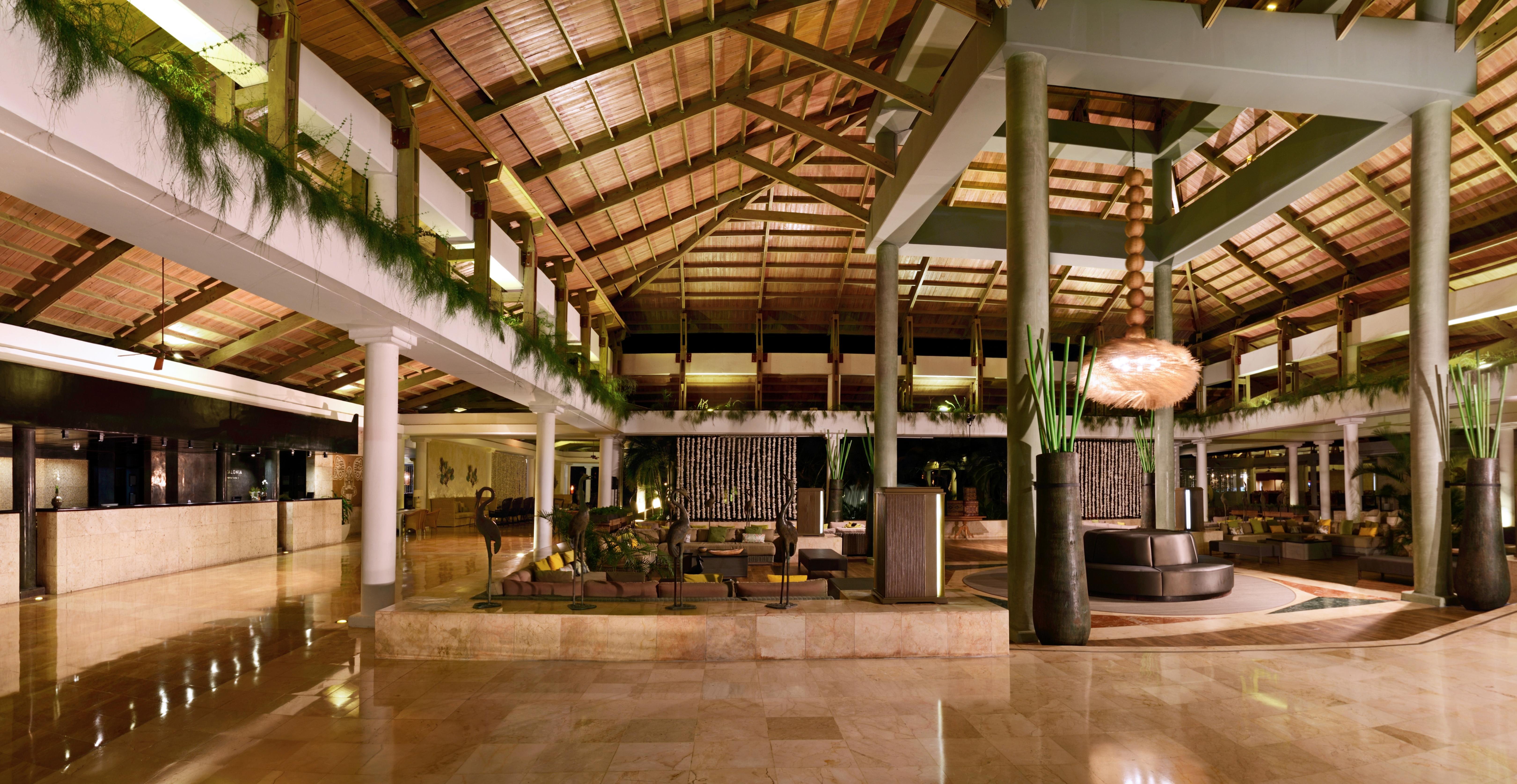 Catalonia Punta Cana Exterior foto The lobby of the hotel