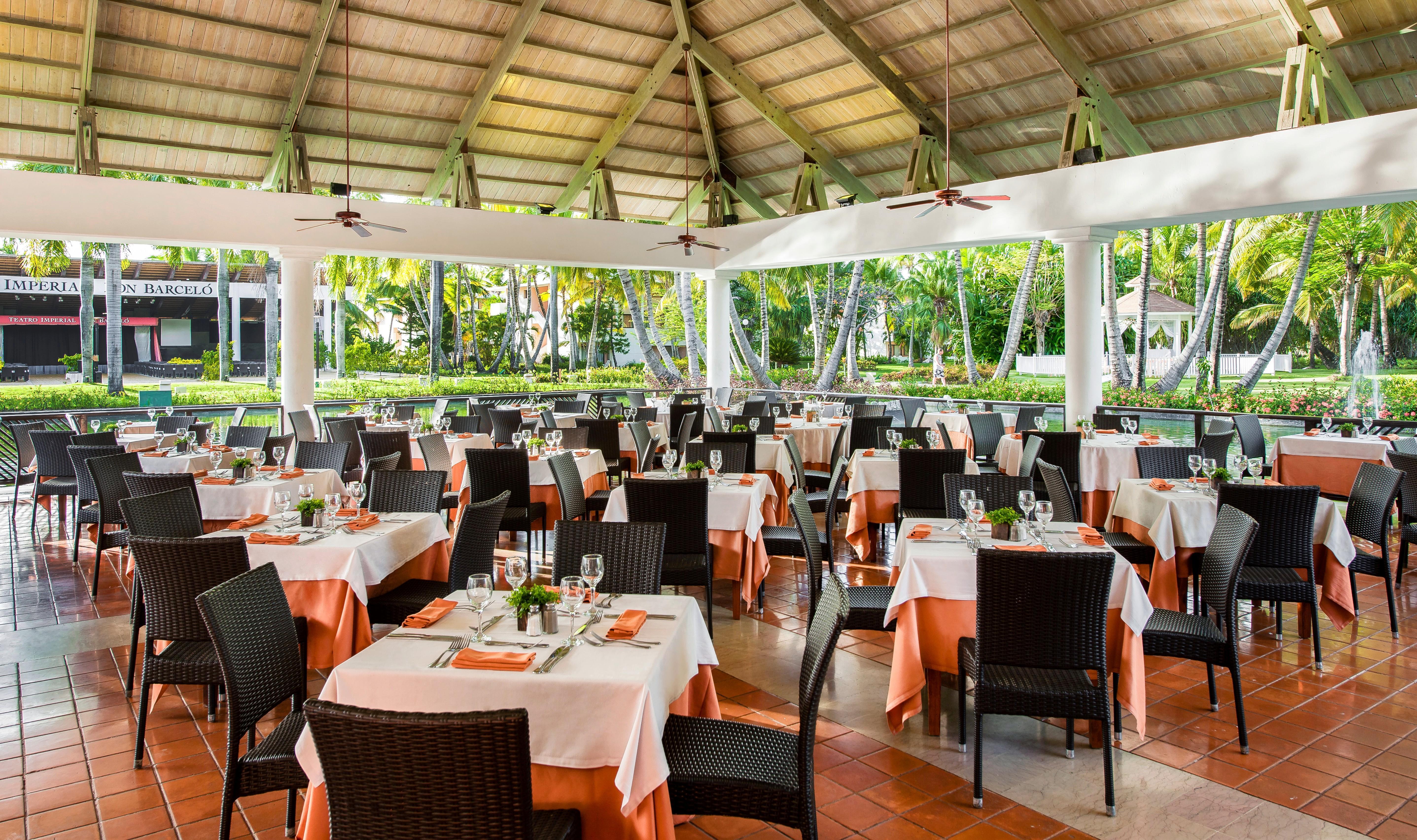 Catalonia Punta Cana Exterior foto Restaurant at Iberostar Grand Hotel Bávaro