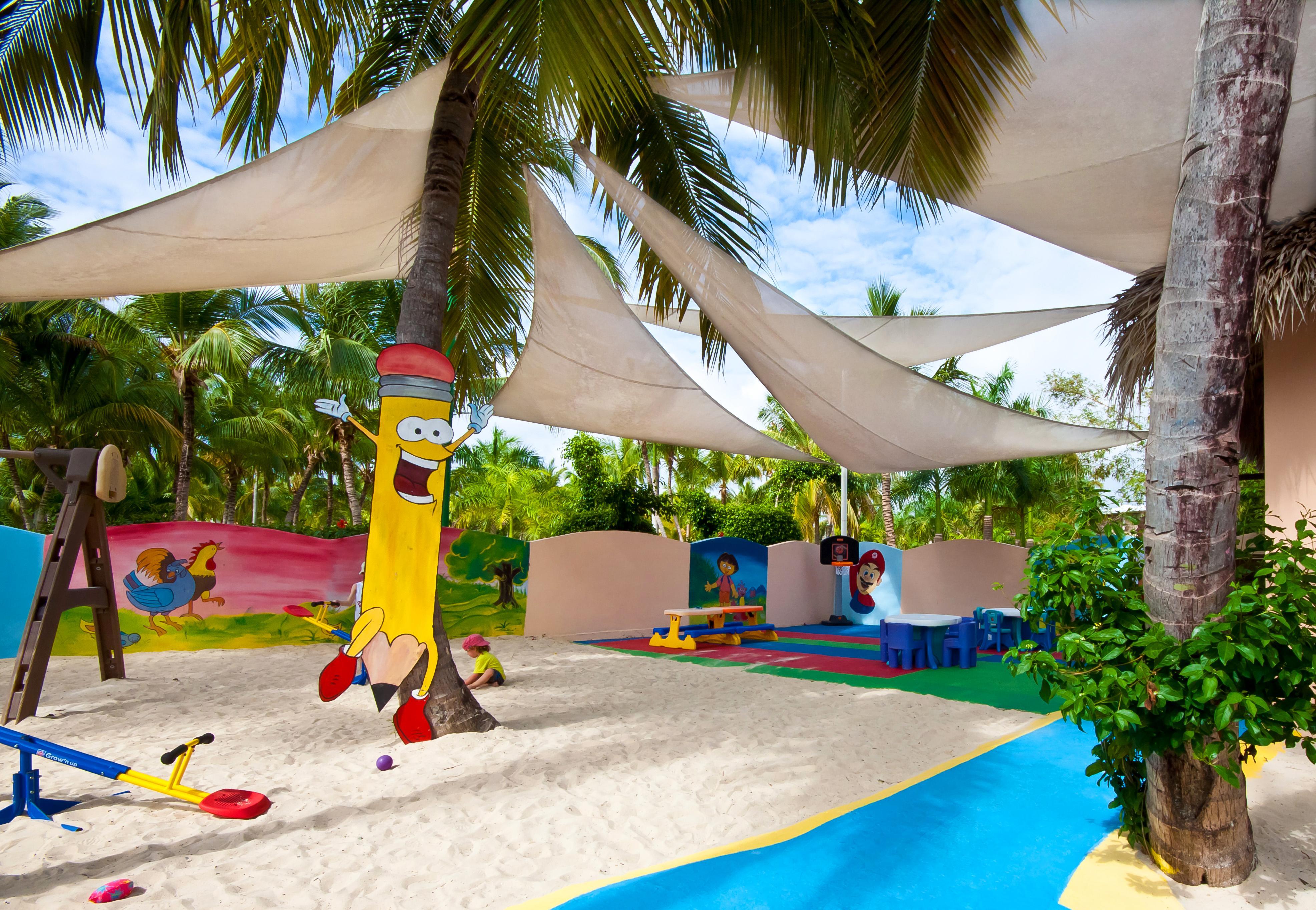 Catalonia Punta Cana Exterior foto The children's club at the Atlantis Paradise Island